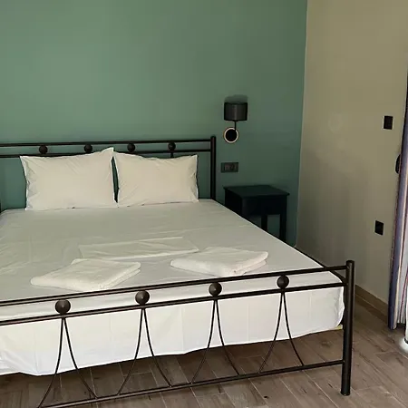 Otel Artemis Anabolu