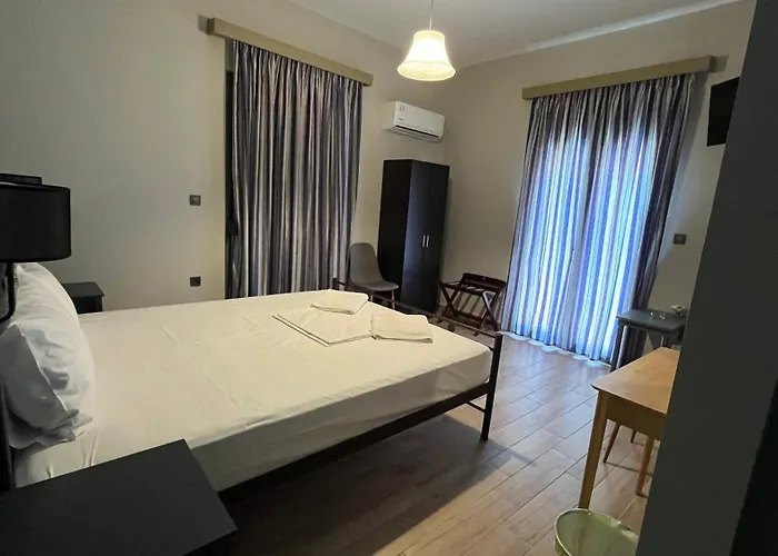 Artemis فندق نافبليو